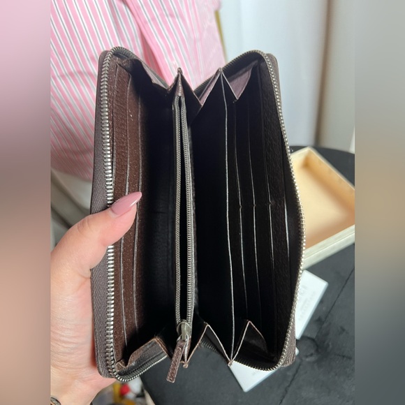 EUC Authentic Gucci monogram zippy wallet ❤️ - Picture 5 of 15